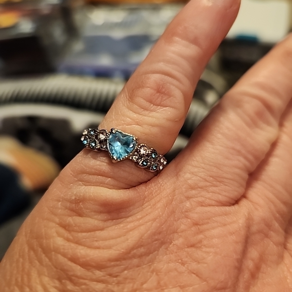 Silver Plated Heart Shaped Ring - Picture 3 of 5
